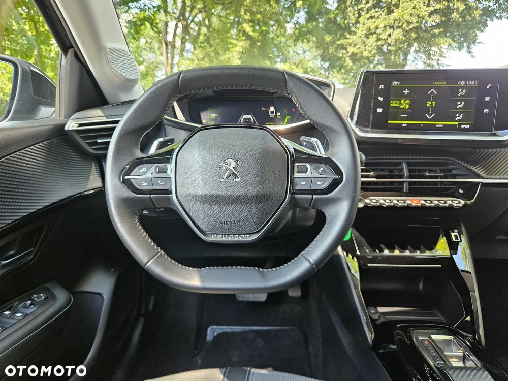 Peugeot 208 - 16