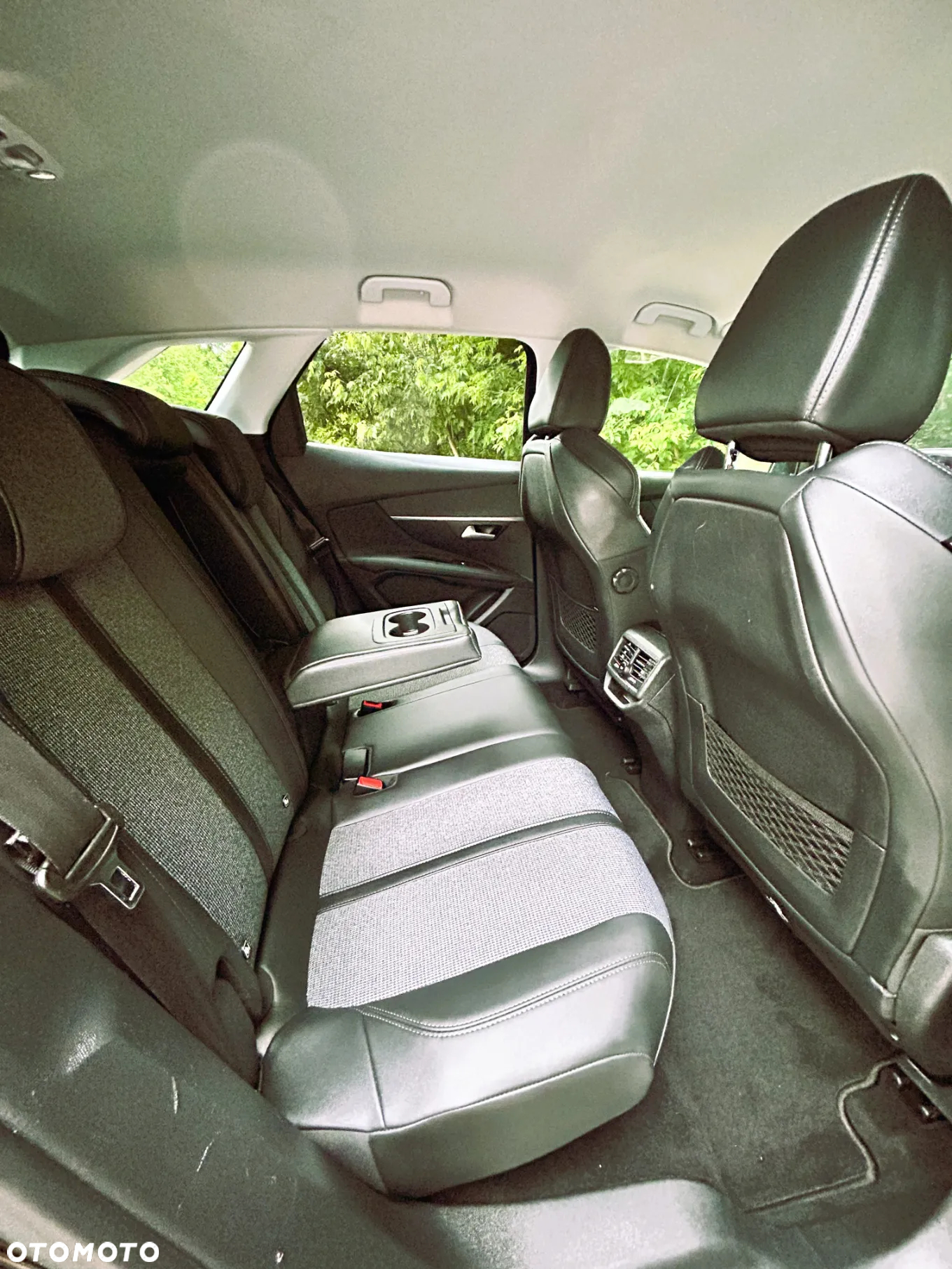 Peugeot 3008 1.2 PureTech Allure Pack S&S EAT8 - 12