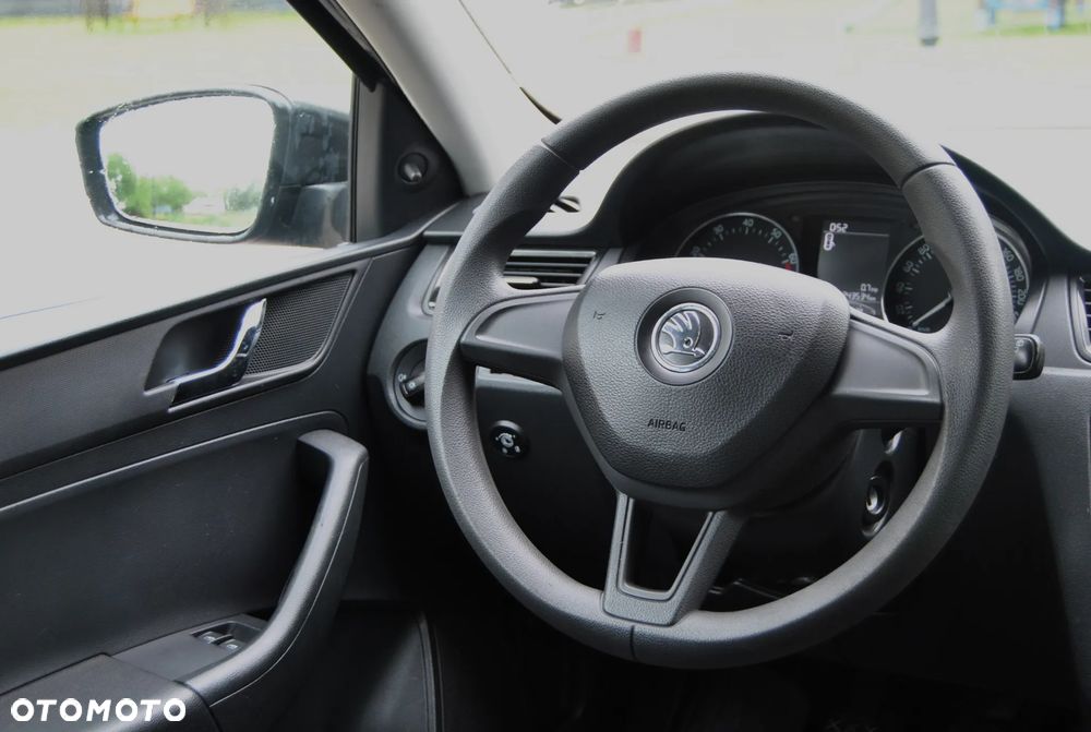 Skoda RAPID 1.2 TSI Style - 10