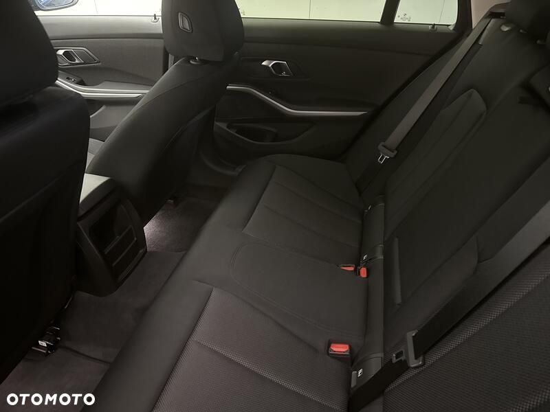 BMW Seria 3 - 19