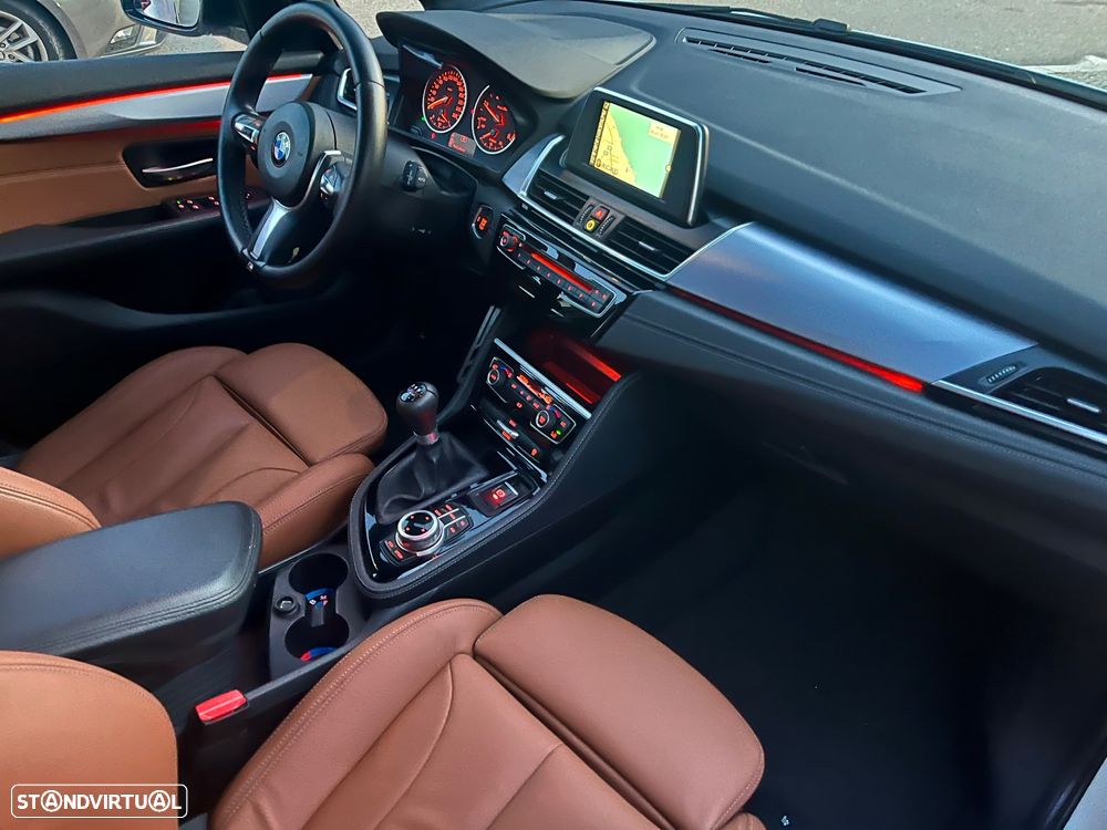 BMW 216 Active Tourer d Pack M - 13