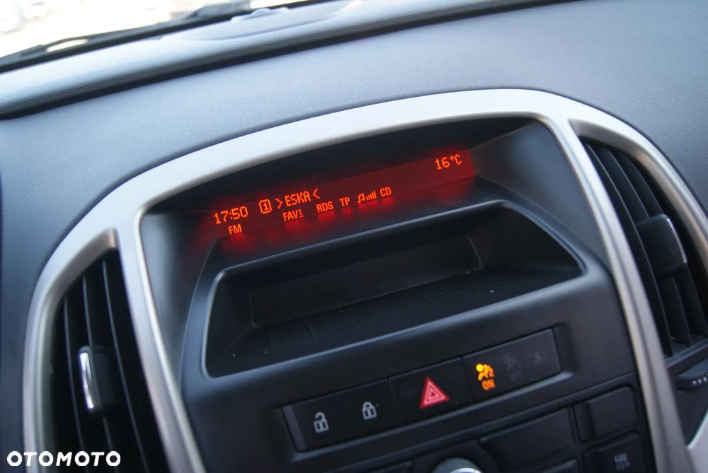Opel Astra 1.4 ecoFLEX Cosmo - 29