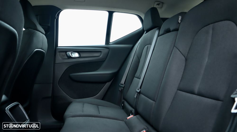 Volvo XC 40 2.0 D3 - 36