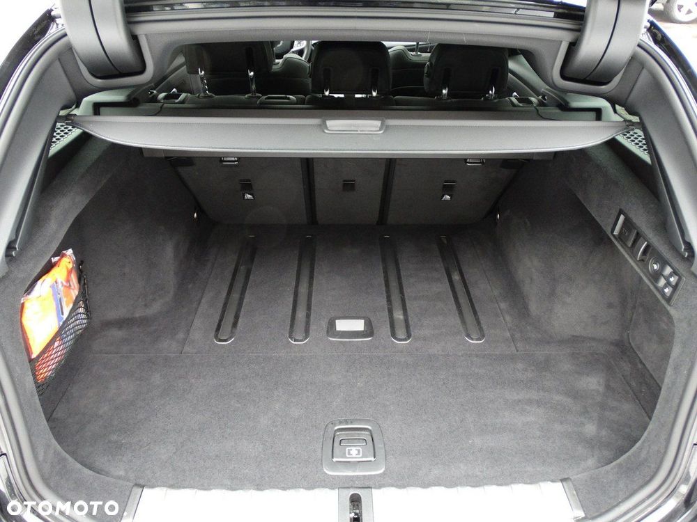 BMW Seria 3 320d xDrive M Sport - 10