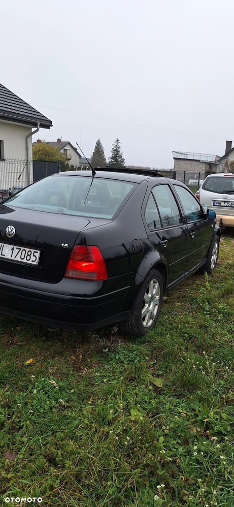 Volkswagen Bora 1.6 Basis - 3