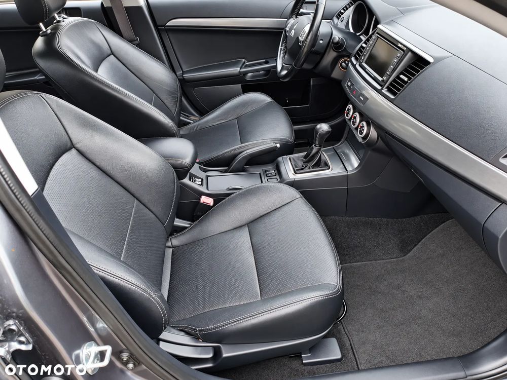 Mitsubishi Lancer 1.8 Instyle NAVI - 31