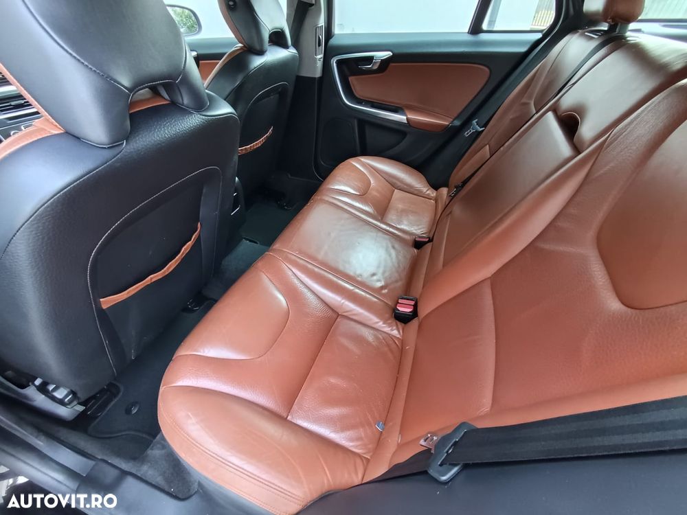 Volvo V60 T3 Start-Stop Summum - 8