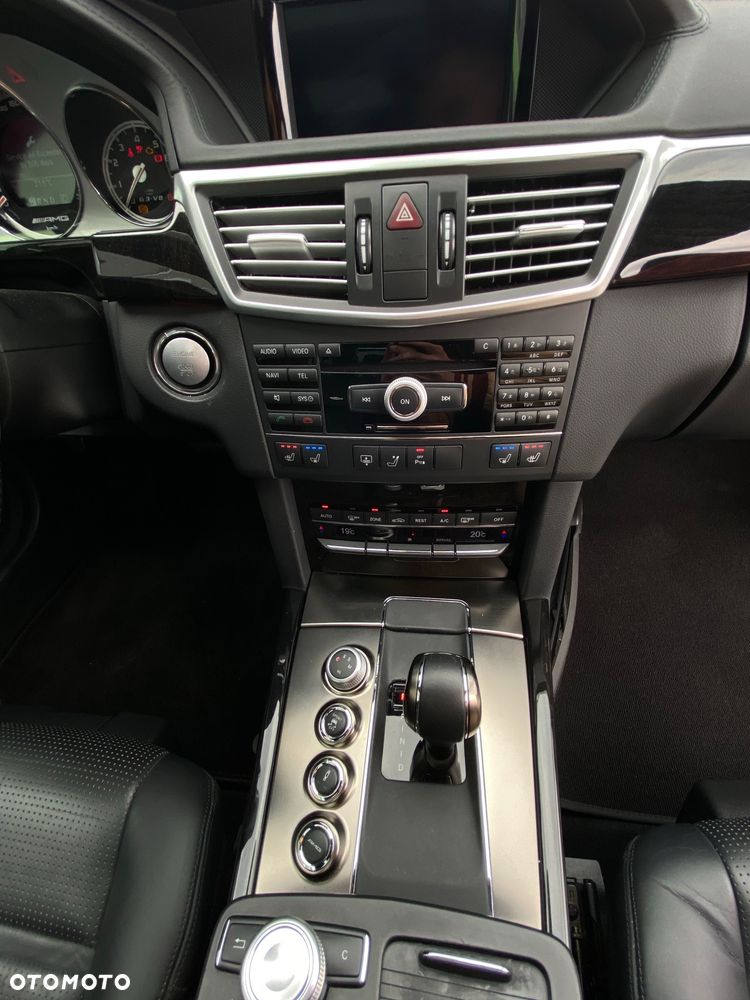 Mercedes-Benz Klasa E 63 AMG - 30