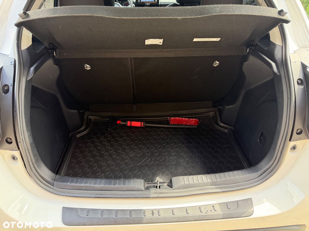 Toyota Yaris 1.5 VVT-i Comfort - 10