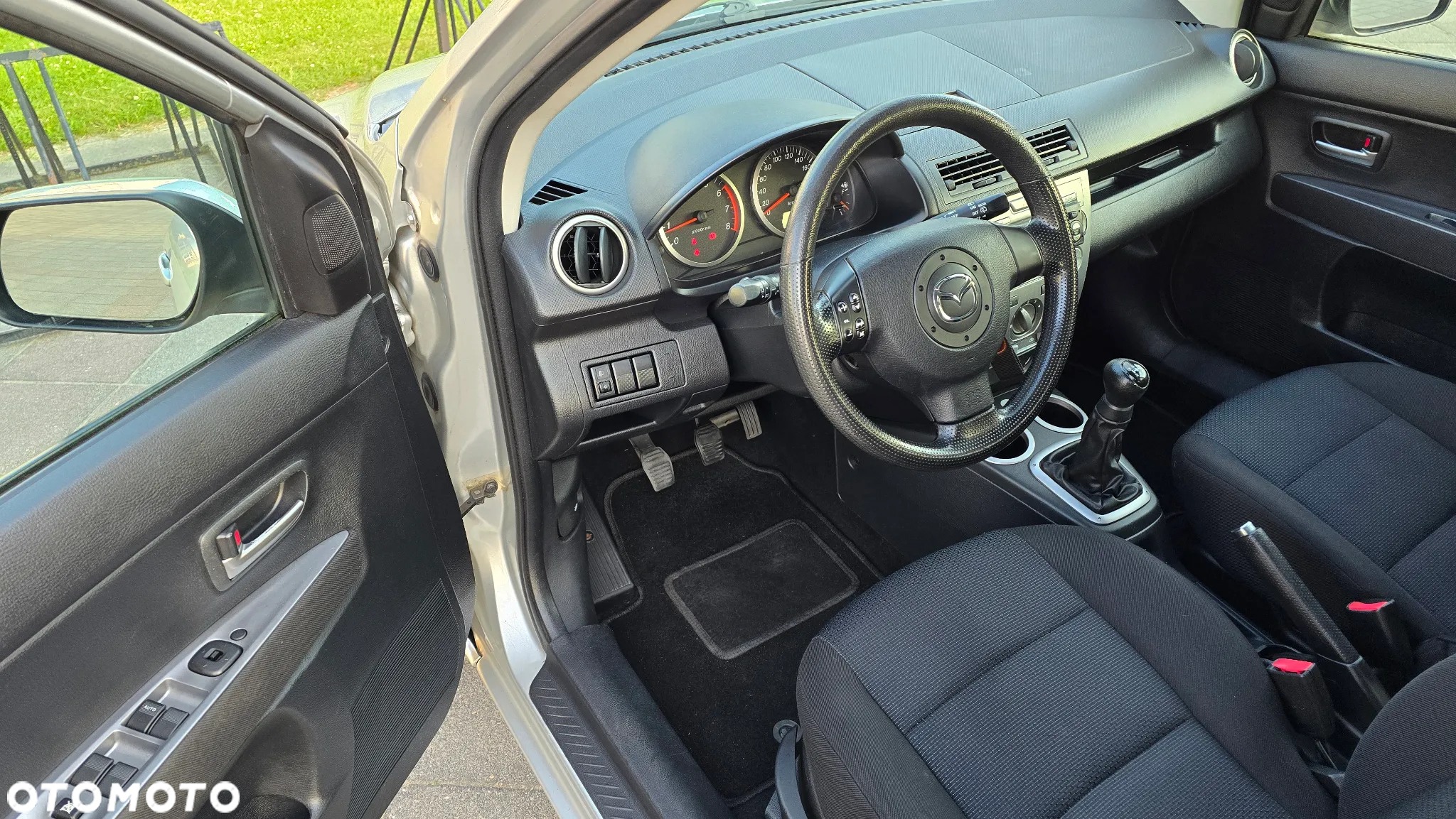 Mazda 2 - 9