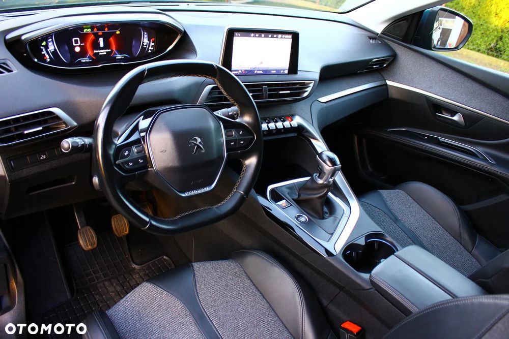 Peugeot 5008 1.5 BlueHDI Allure S&S - 27