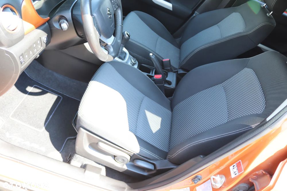 Suzuki Vitara 1.6 Premium 4WD - 28