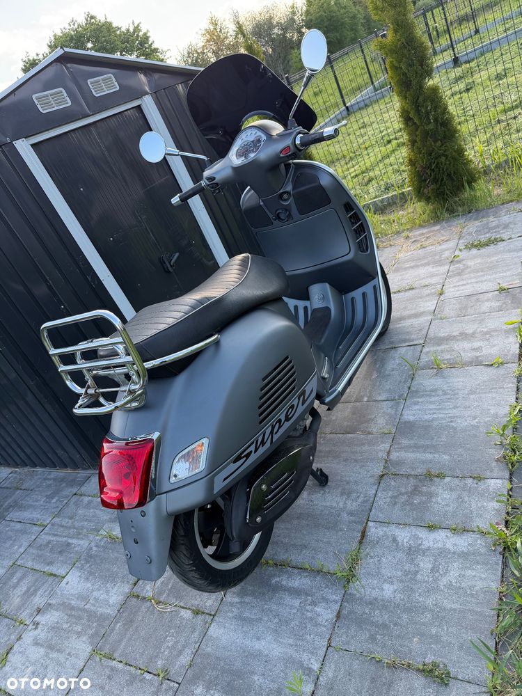 Vespa GTS - 11