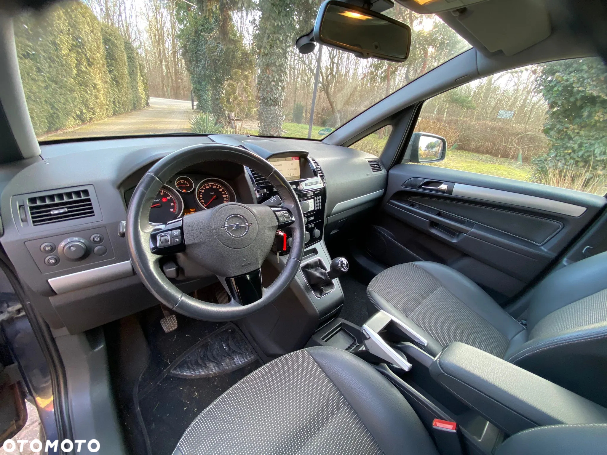 Opel Zafira 1.8 Cosmo - 7