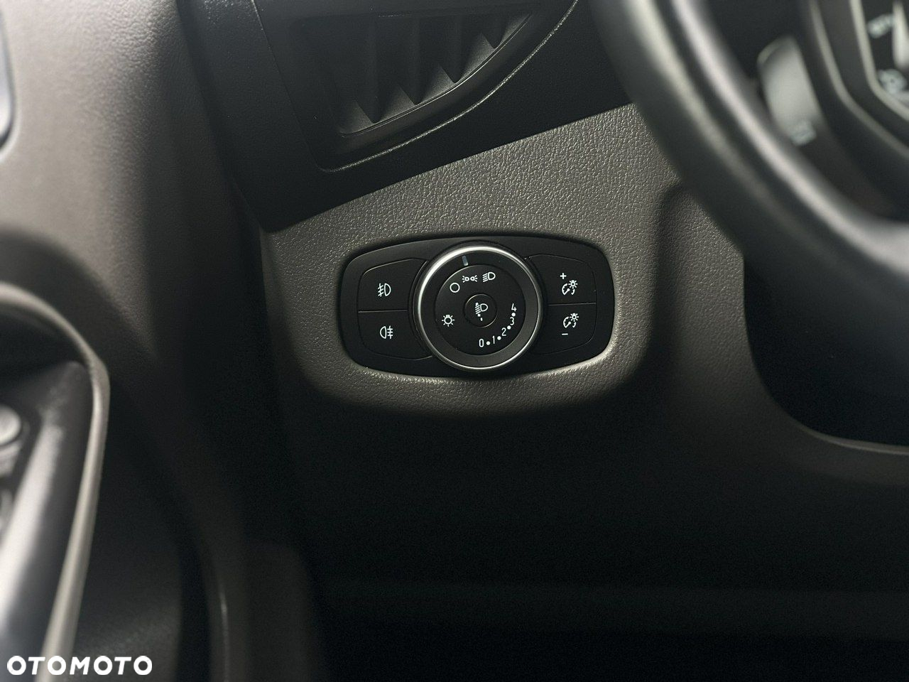 Ford Transit Connect Kombi 220 L1 Trend - 34