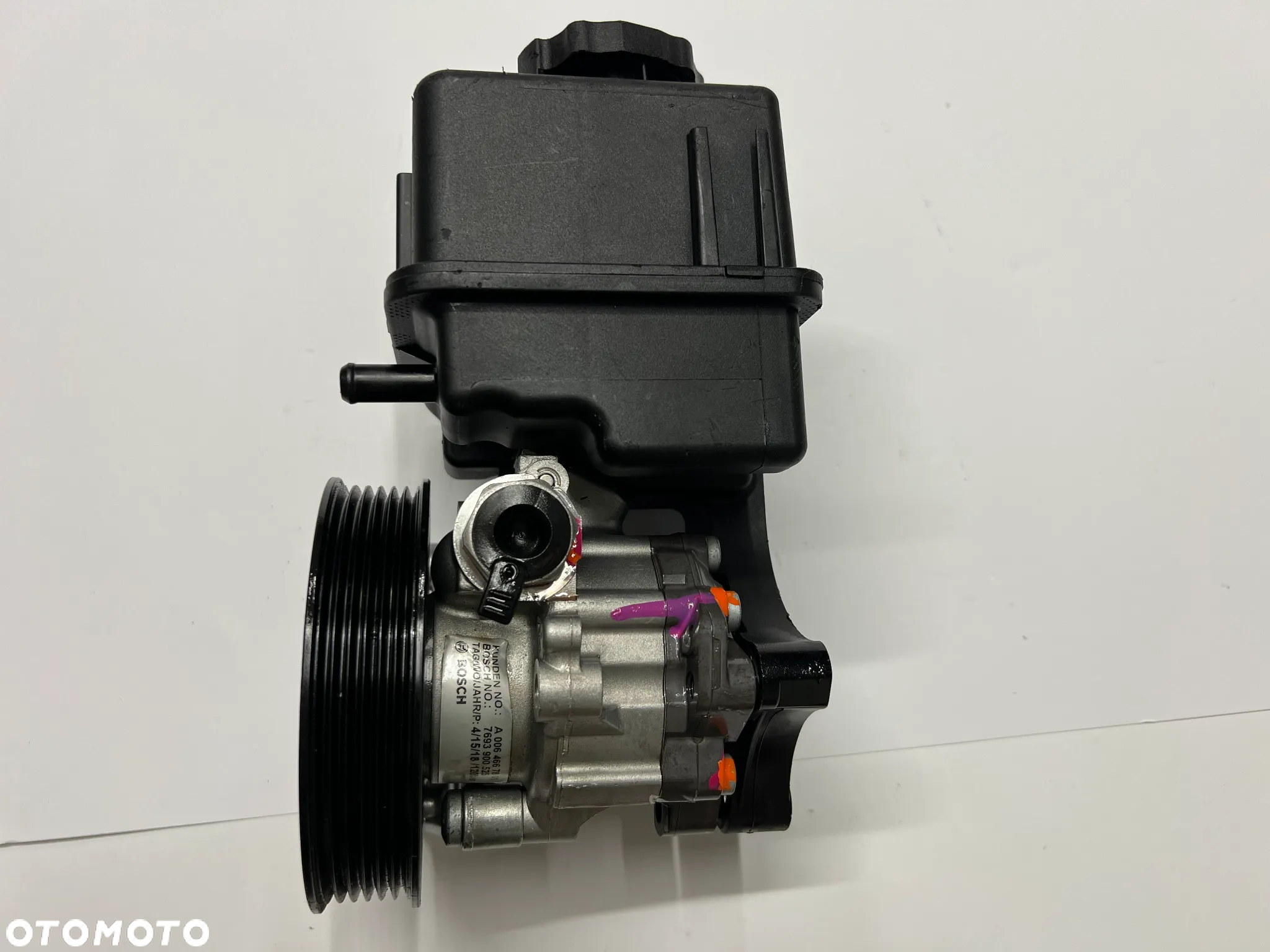 Mercedes Sprinter W906 Vito W639 pompa wspomagania Bosch A0064667801. - 2