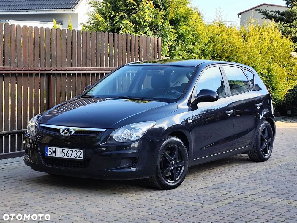 Hyundai i30 1.6 CRDi Classic + World Cup - 17