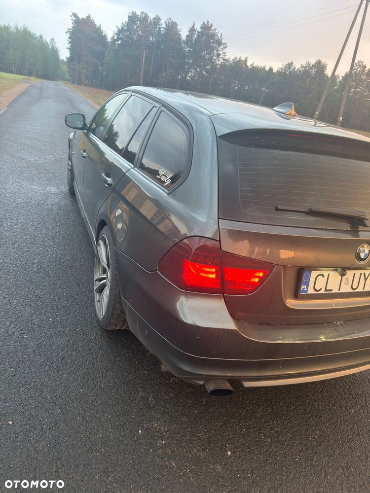 BMW Seria 3 318d - 2