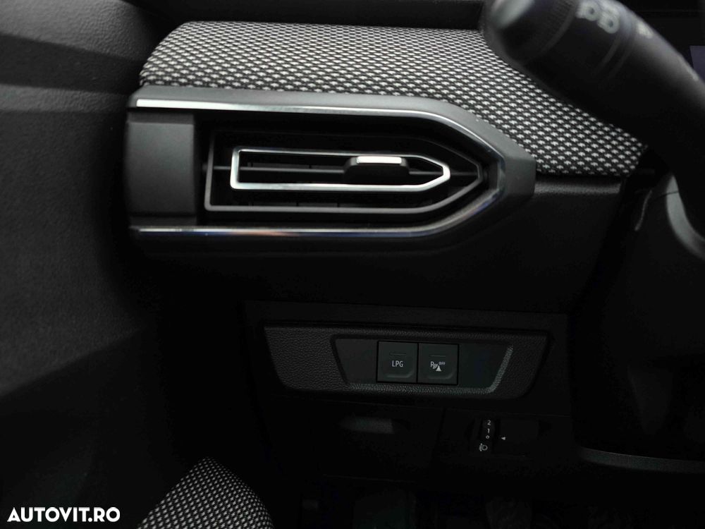 Dacia Logan TCe 90 MT6 Expression - 14