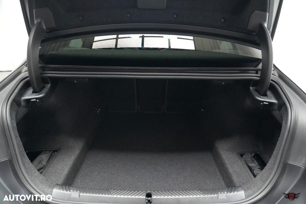 BMW Seria 5 520d xDrive Aut. - 38