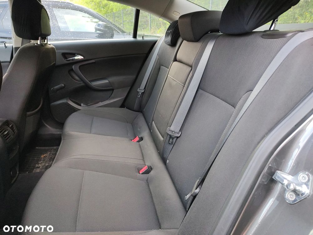 Opel Insignia 1.8 - 9