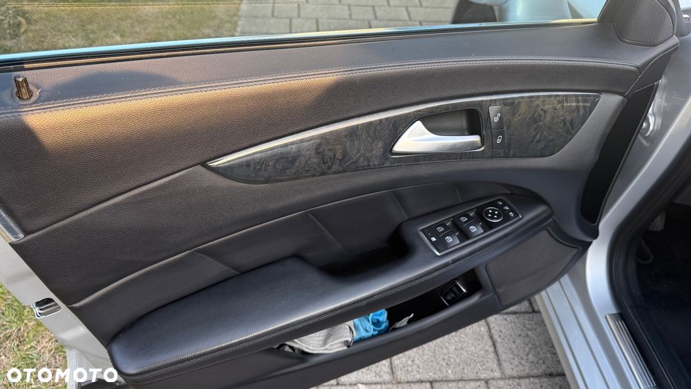 Mercedes-Benz CLS - 12