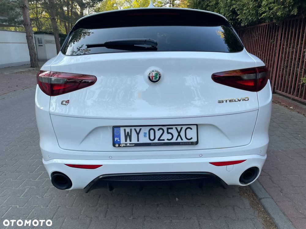 Alfa Romeo Stelvio 2.0 Turbo Veloce Q4 - 2