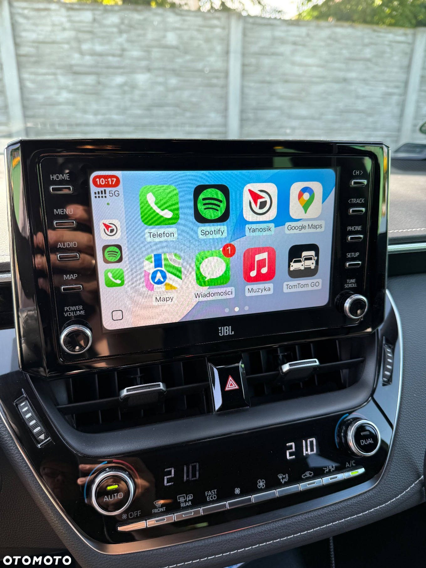 Toyota Corolla 2.0 Hybrid Executive - 11