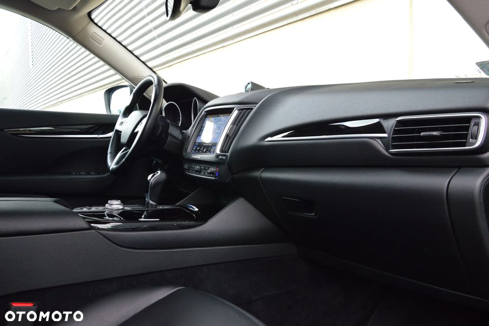 Maserati Levante Granlusso - 17