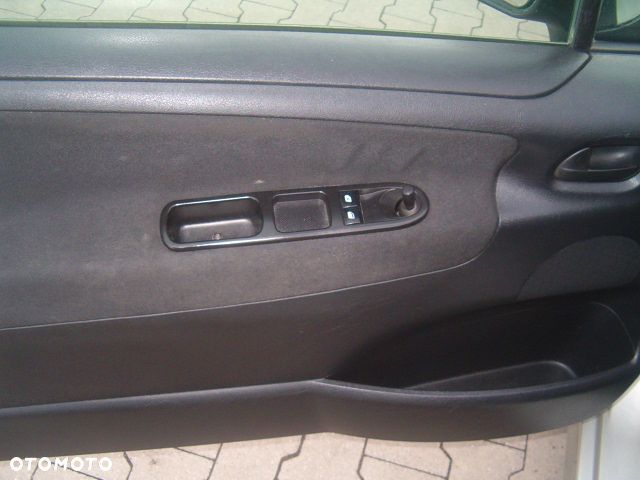 Peugeot 207 - 15
