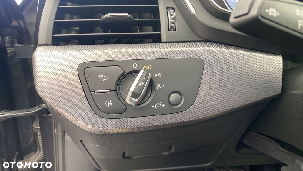 Audi A4 Limousine 35 TDI mHEV S tronic - 29