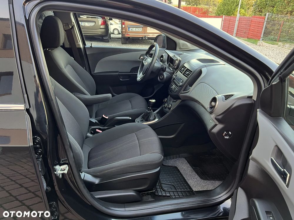 Chevrolet Aveo 1.4 LTZ S/S - 29