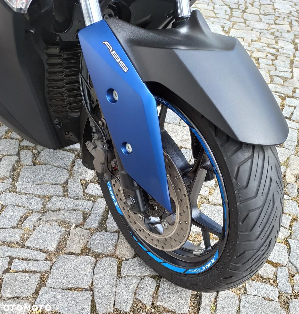 Yamaha X-max - 10