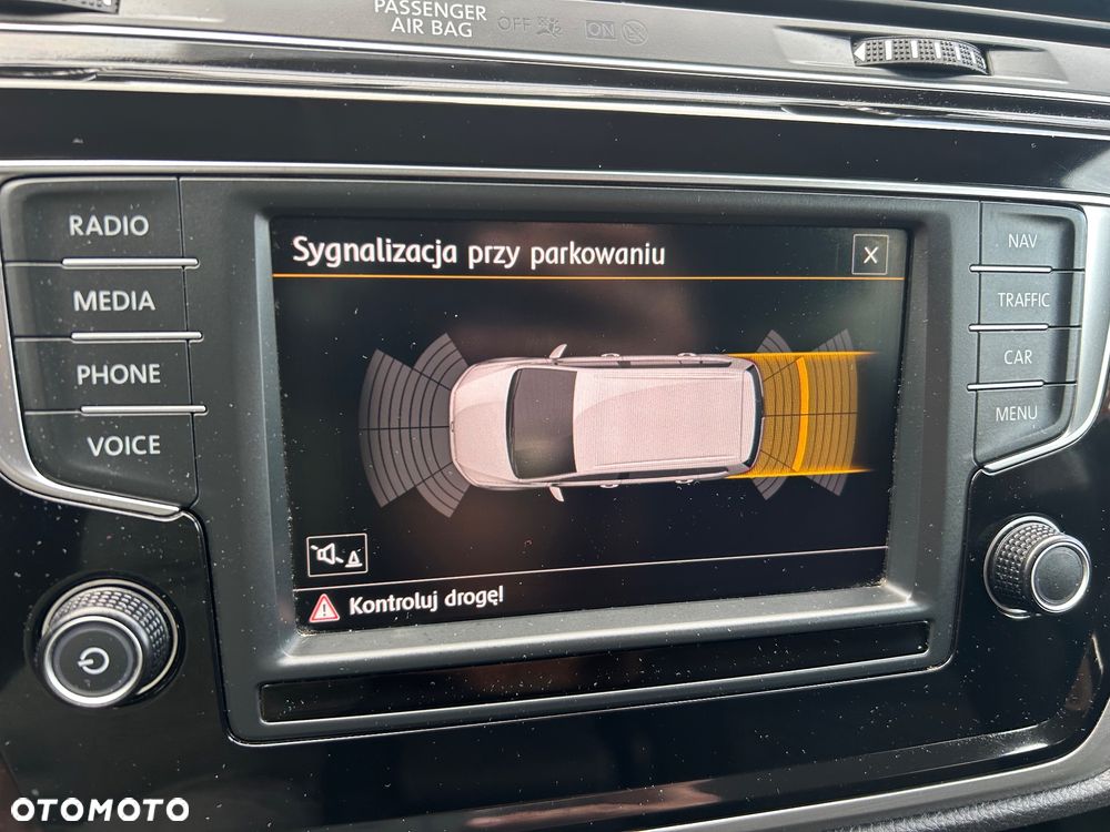 Volkswagen Touran 1.6 TDI BMT Trendline - 23