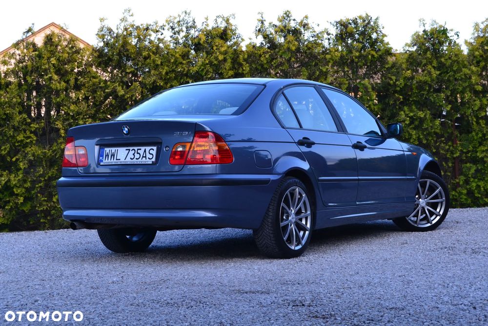 BMW Seria 3 318i - 13