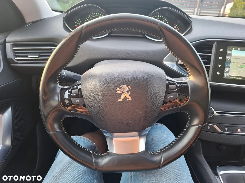Peugeot 308 1.6 BlueHDi Allure S&S - 25