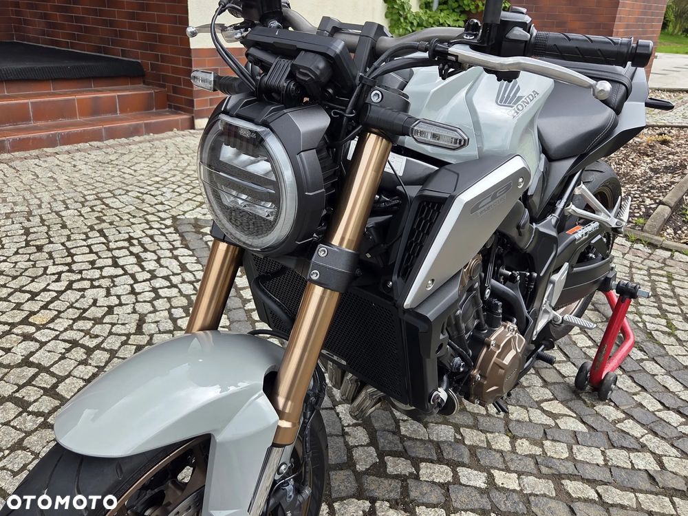 Honda CB - 25