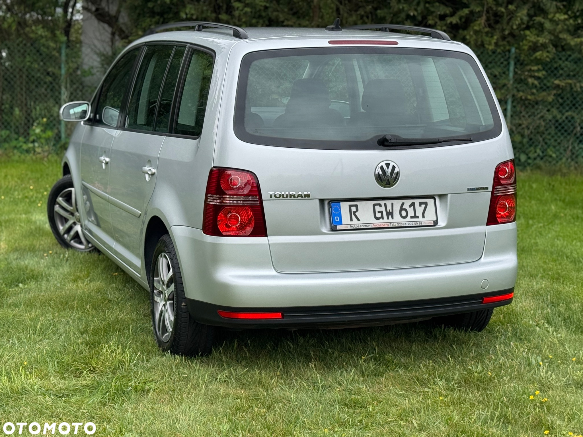 Volkswagen Touran 1.9 TDI DPF Blue Motion Highline - 12