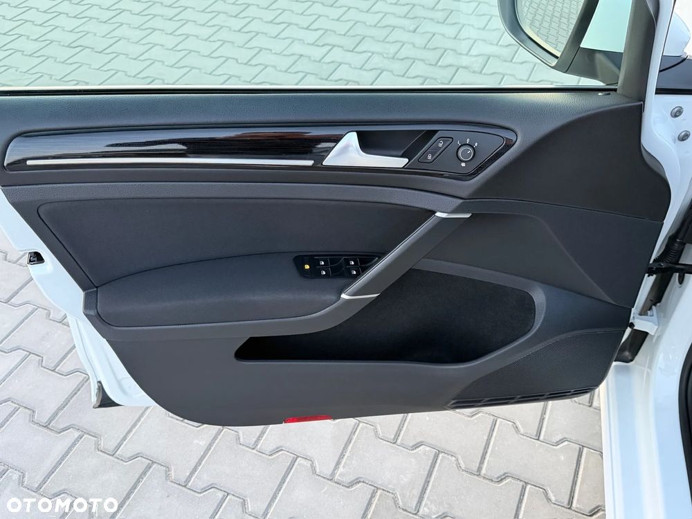 Volkswagen Golf 1.5 TSI BMT Highline - 29
