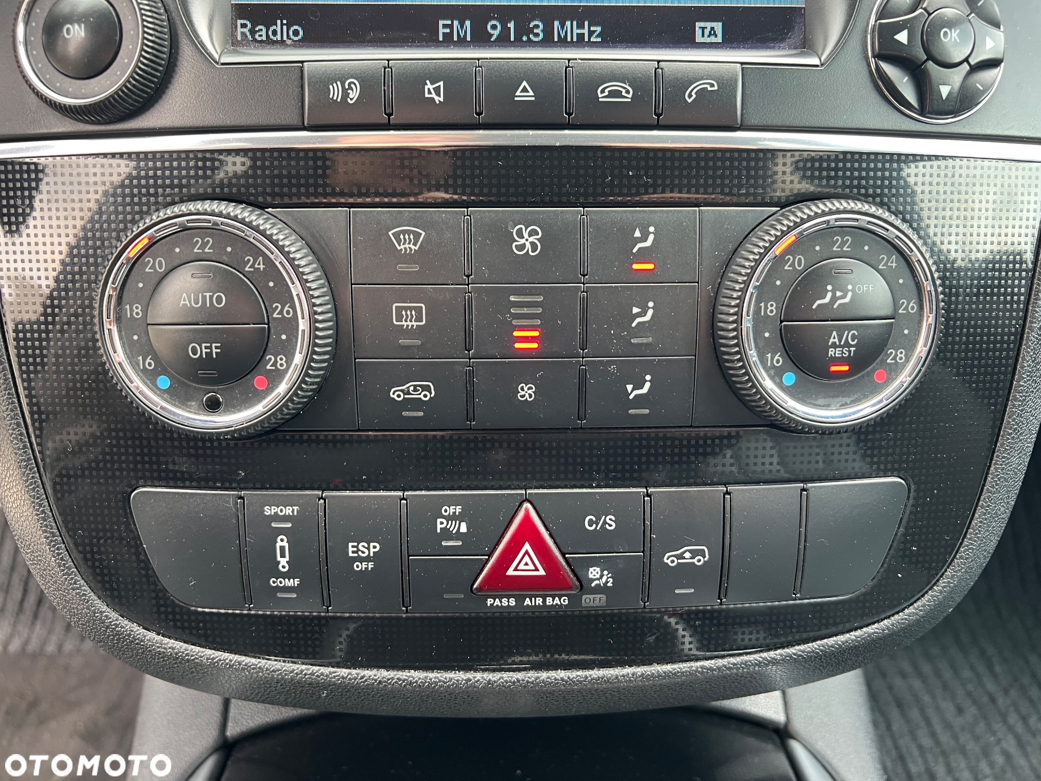 Mercedes-Benz Klasa R 320 CDI 4Matic 7G-TRONIC - 18