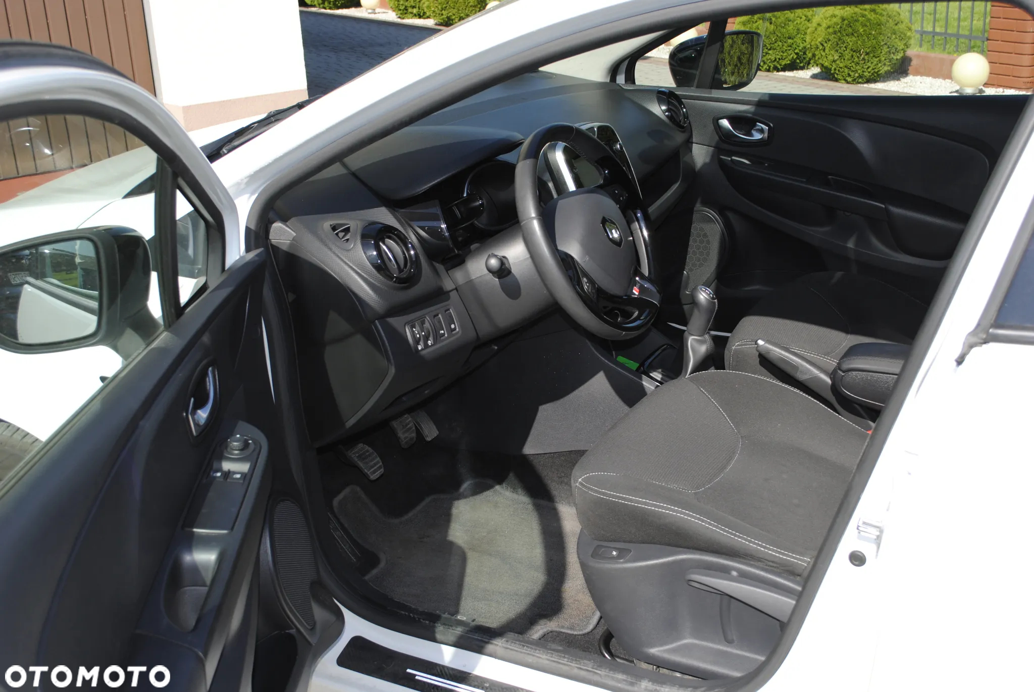 Renault Clio - 12