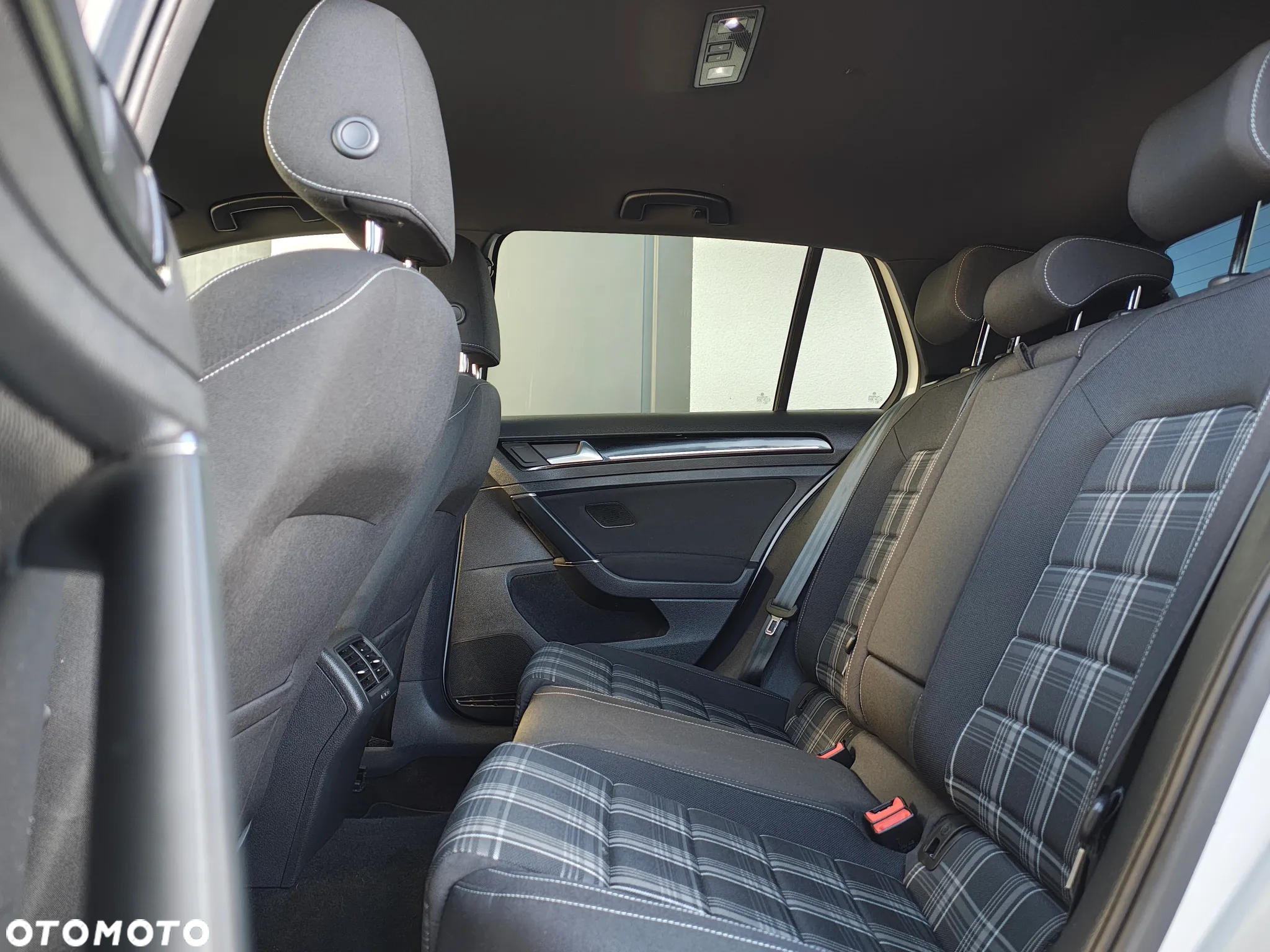 Volkswagen Golf GTD 2.0 TDI SCR DSG - 8