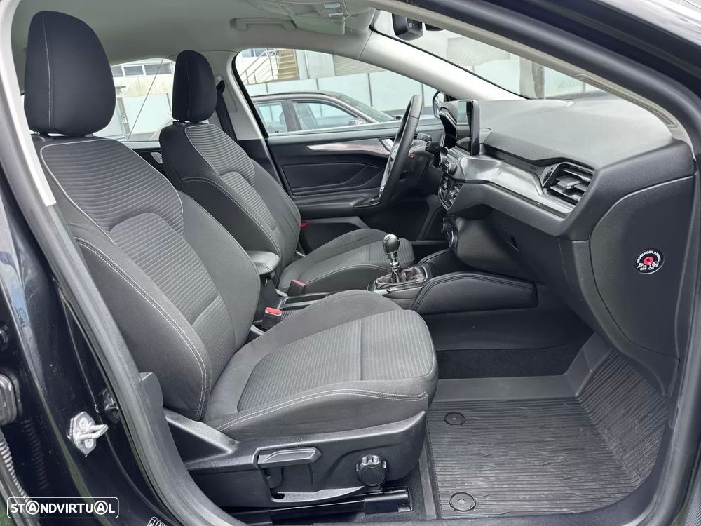 Ford Focus 1.0 EcoBoost S&S TITANIUM - 50