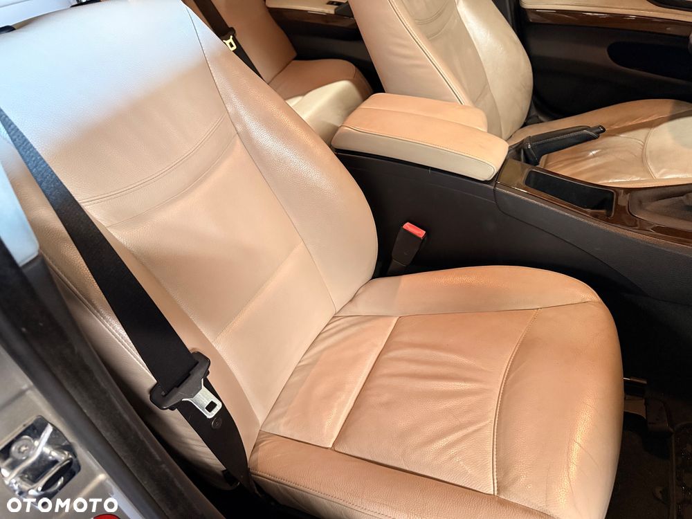 BMW Seria 3 325i - 17