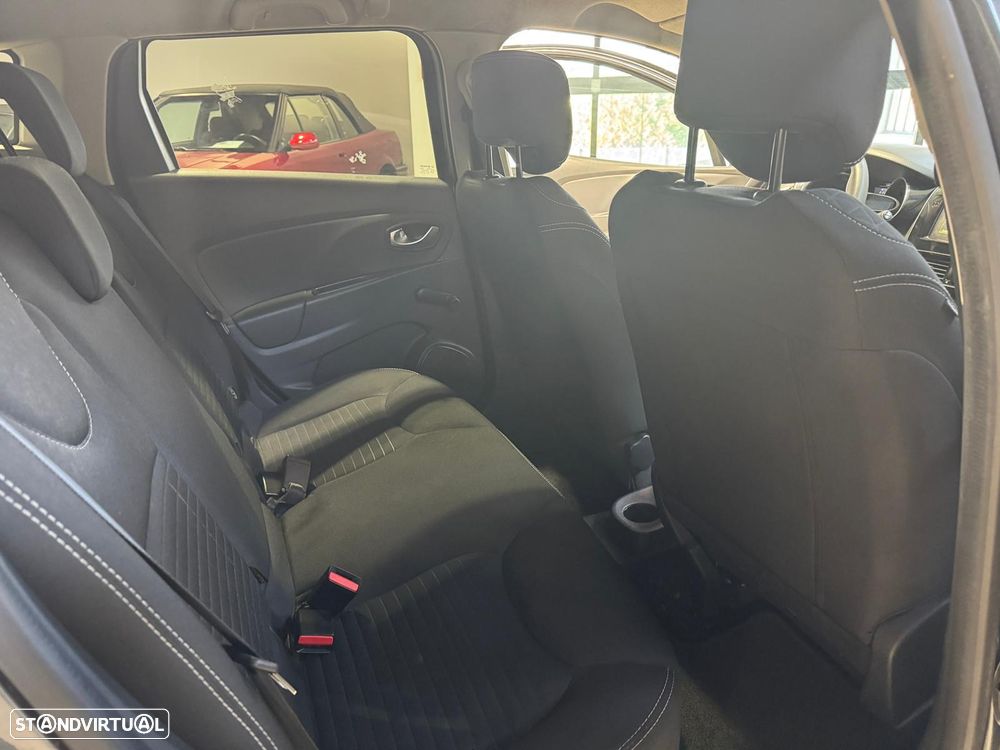 Renault Clio Sport Tourer 1.5 dCi Limited - 22