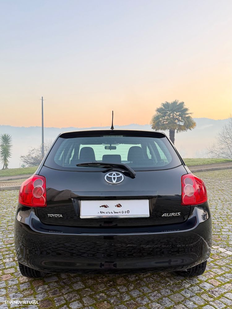 Toyota Auris 1.4 D-4D Life - 3