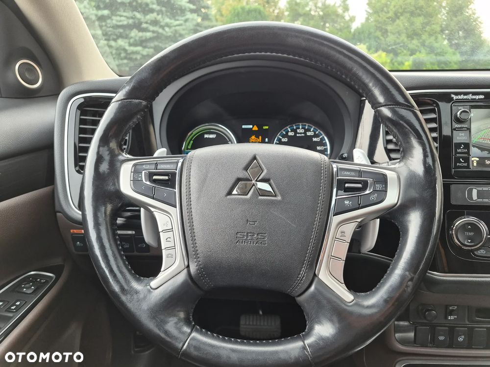 Mitsubishi Outlander Intense + - 13