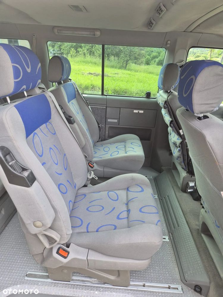 Volkswagen Multivan Standard - 11