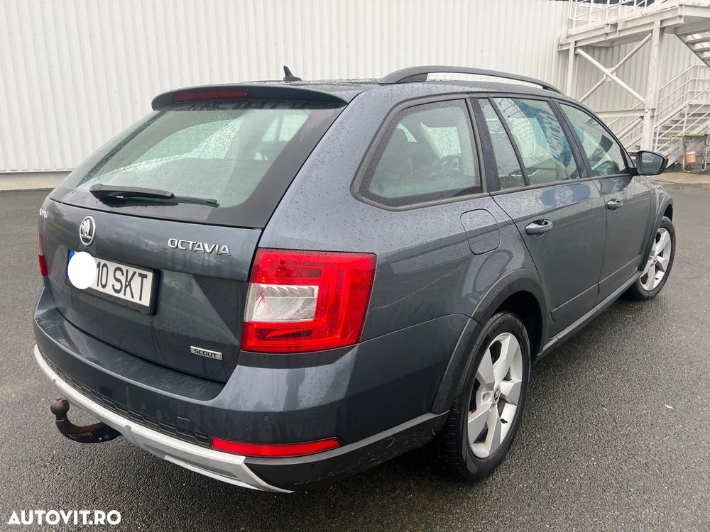 Skoda Octavia Combi 2.0 TDI 4x4 DSG Scout - 4