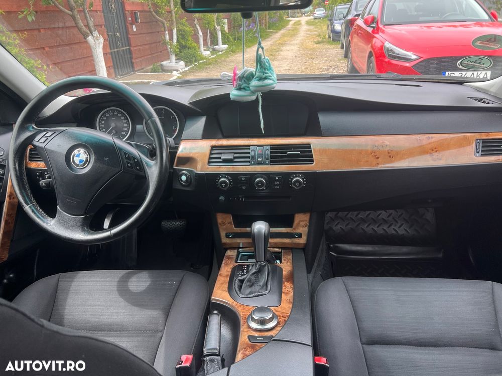 BMW Seria 5 525dA touring - 1